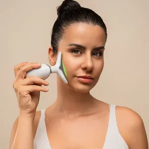 Selora Gesichtsmassagegerät mit LED, EMS und Wärme – InnovaGoods
